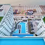 Aqua Vibes Std In Infinity Pool & Apartament