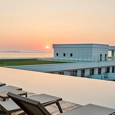 Aqua Vibes Std - Infinity Pool & Apartment Navodari
