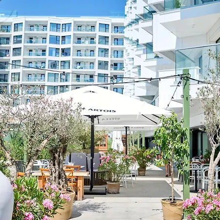 Aqua Vibes Std - Infinity Pool & *