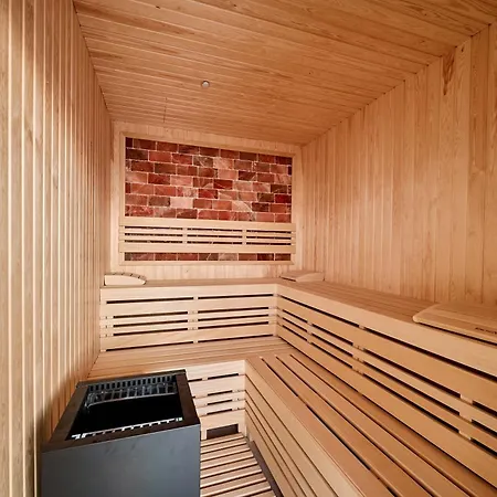 Aqua Vibes Std - Infinity Pool &