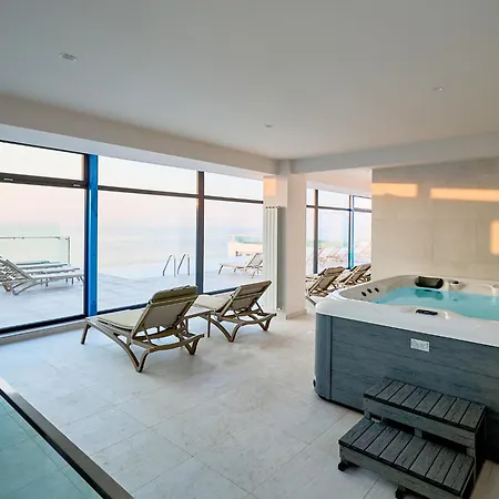 Aqua Vibes Std - Infinity Pool & * Navodari