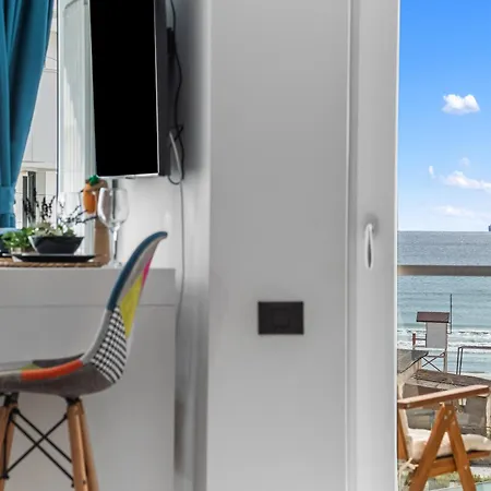 Aqua Vibes Std - Infinity Pool & *