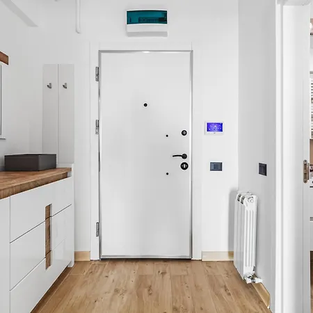 Aqua Vibes Std - Infinity Pool &