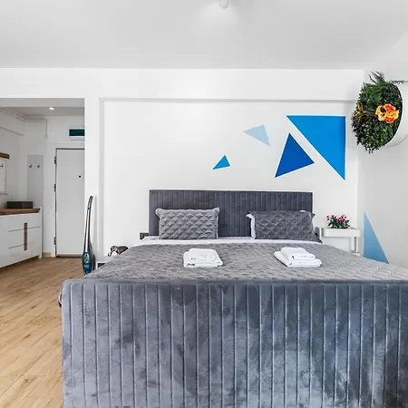 Aqua Vibes Std - Infinity Pool & Appartement *