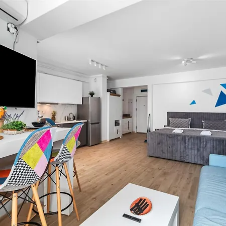Aqua Vibes Std - Infinity Pool & Apartment