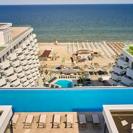 Aqua Vibes Std In Infinity Pool & Năvodari