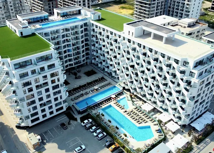 Aqua Vibes Std - Infinity Pool & Appartement