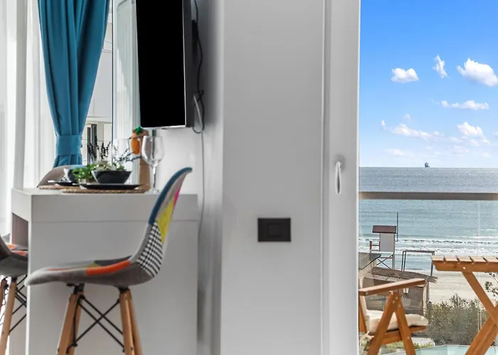 Aqua Vibes Std - Infinity Pool & *