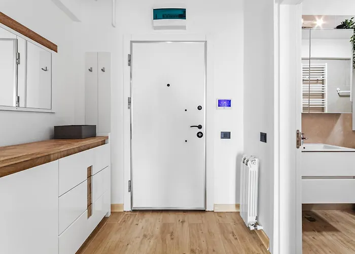 Aqua Vibes Std - Infinity Pool &