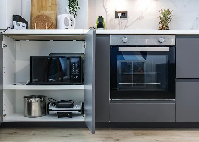 Aqua Vibes Std - Infinity Pool &