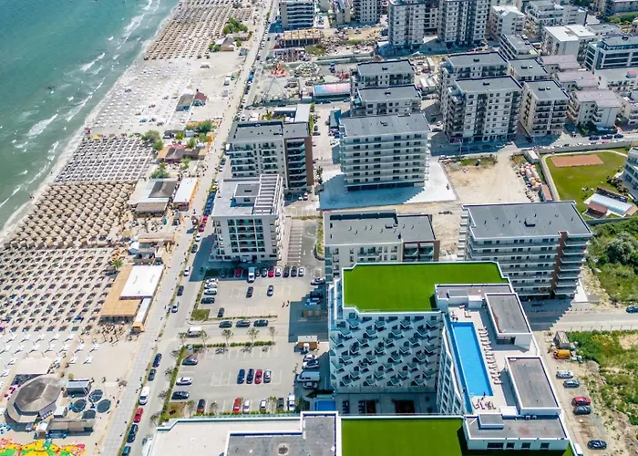 Aqua Vibes Std - Infinity Pool &